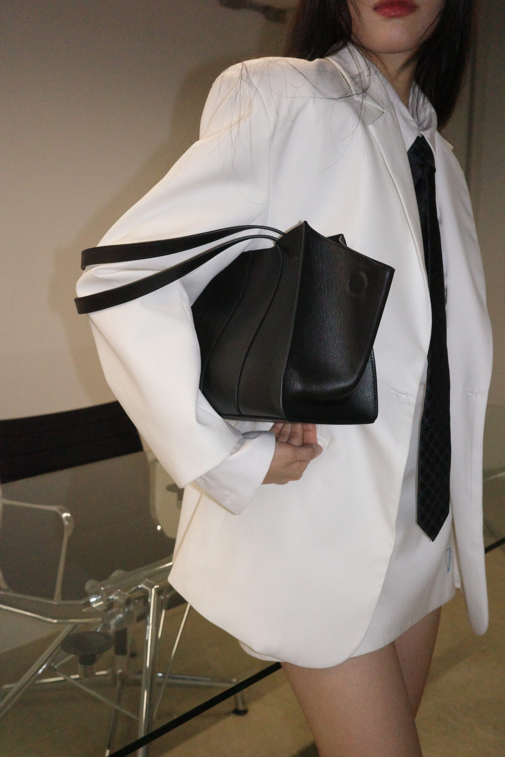 BASKE - ALL BLACK CALFSKIN - Image 5